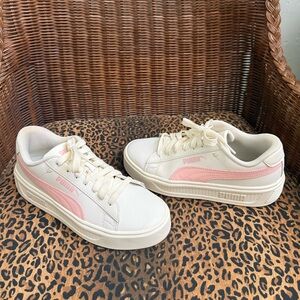 Puma Cream and Pink Casual Sneakers